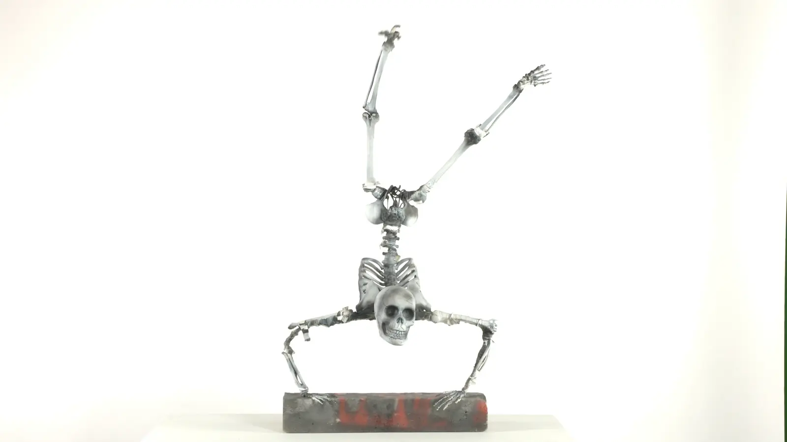 L'acrobate, œuvre de Robert Bibeau