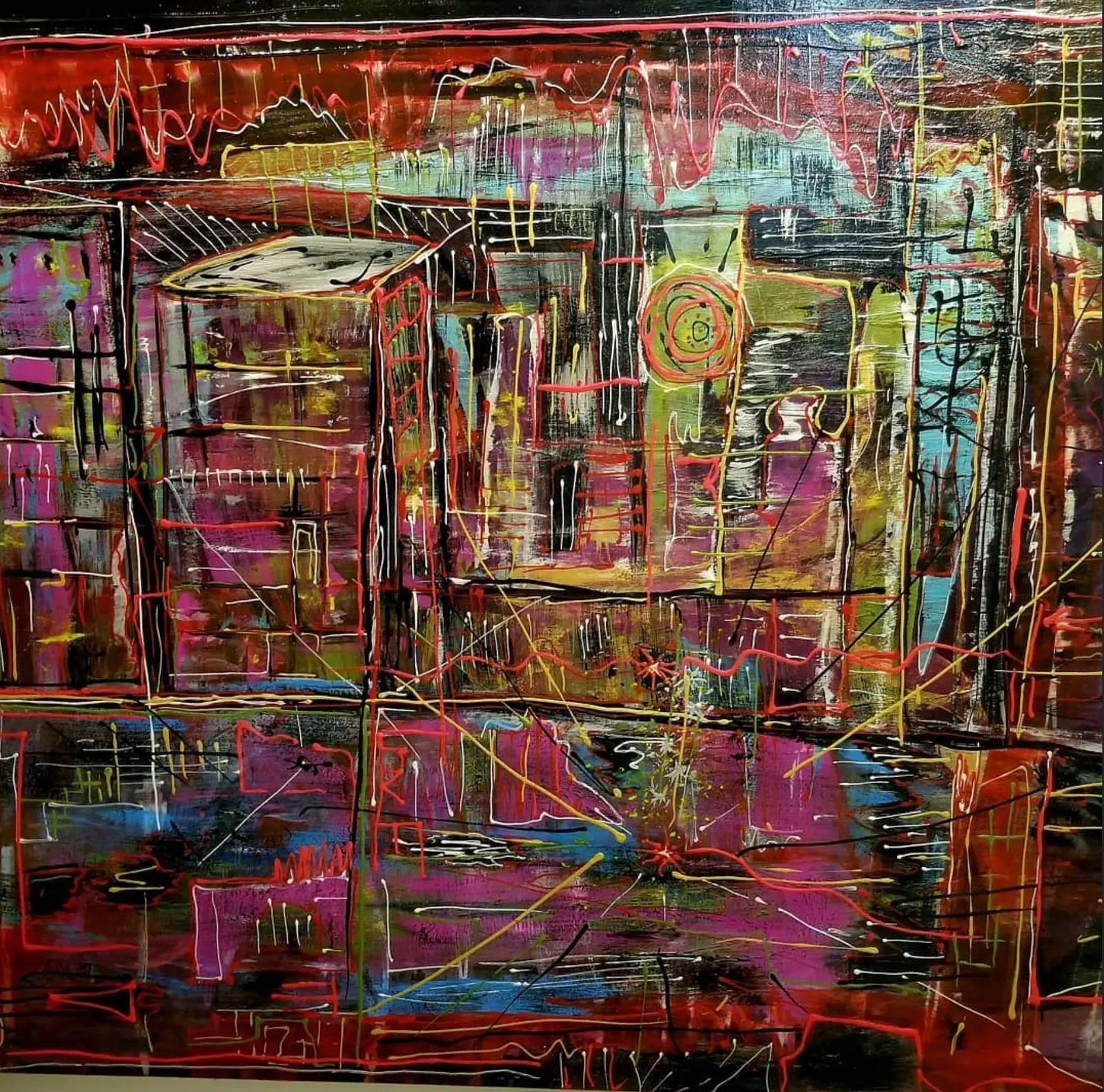 Peinture abstraite dense sur fond sombre, en rouge, magenta, vert et jaune, avec un pan de toit clair, une échelle, un cercle vert cerné de rouge, des coulures verticales et des lignes en relief, œuvre de Robert Bibeau