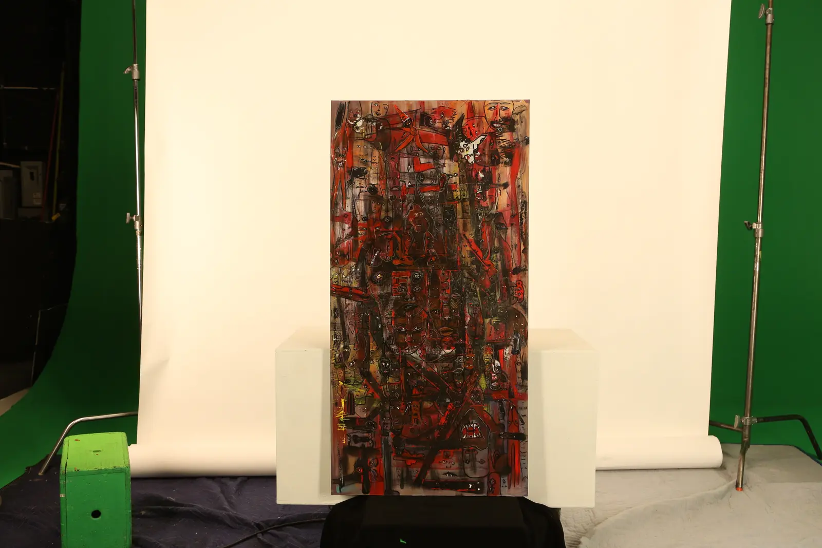 Tableau vertical orange/rouge/noir — abstraction expressionniste.